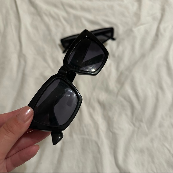 Geometric and Cat eye Black Sunglasses Bundle - Picture 2 of 5